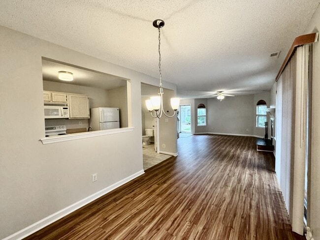 Building Photo - 2-Bedroom Condo Ready NOW! 2 Primary Suite...