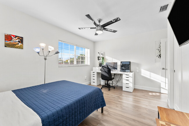 Building Photo - 22300 SW 65th Ave