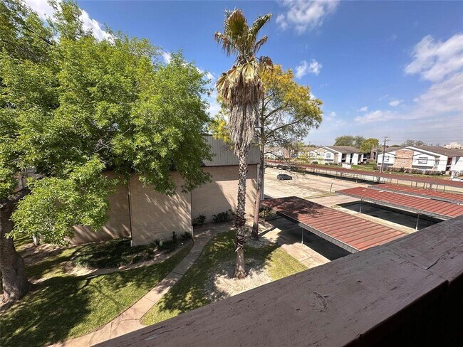 Building Photo - 8433 Hearth Dr