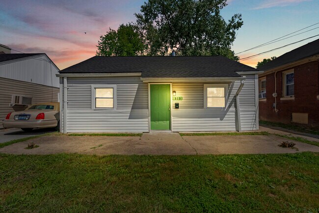 Building Photo - 313 N 42nd St