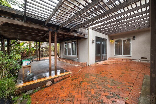 Building Photo - 1301 Forest Ave