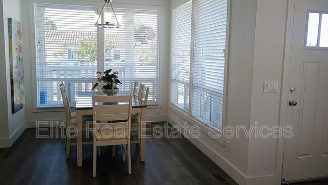 Building Photo - 1053 Madison Ave