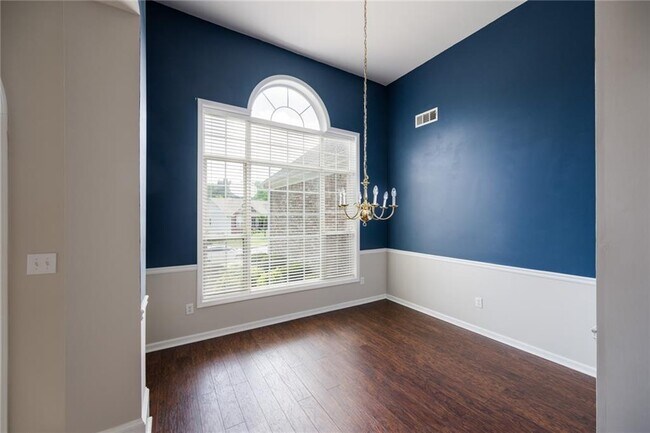 Building Photo - 4264 Milford Pl NE