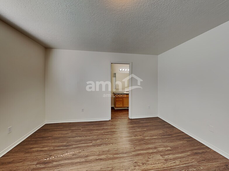 Building Photo - 5002 Barkley Way