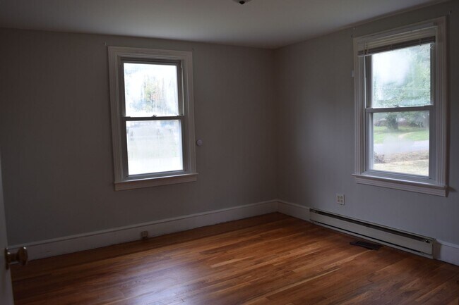 Building Photo - Charming 3-Bedroom Home in Hickory – $1,450/mo