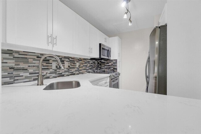 Building Photo - 15348 SW 72nd St