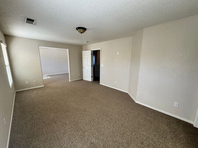 Building Photo - 7744 Tulear St