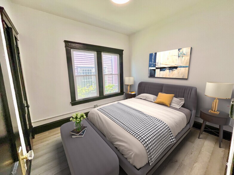 Building Photo - 1331 W 65th St