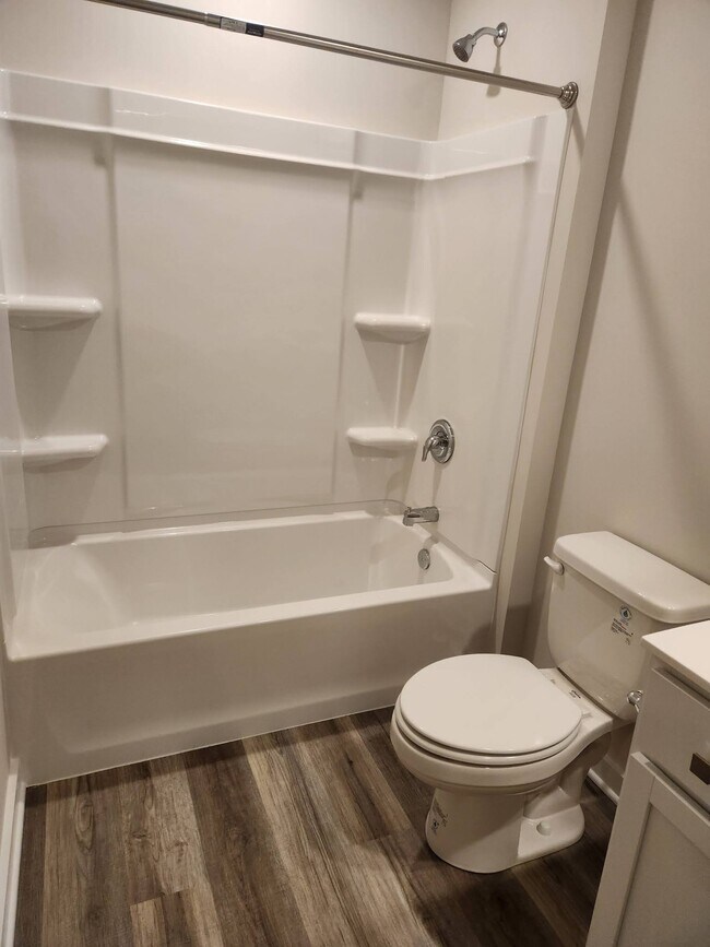 Building Photo - 693 Olivia St