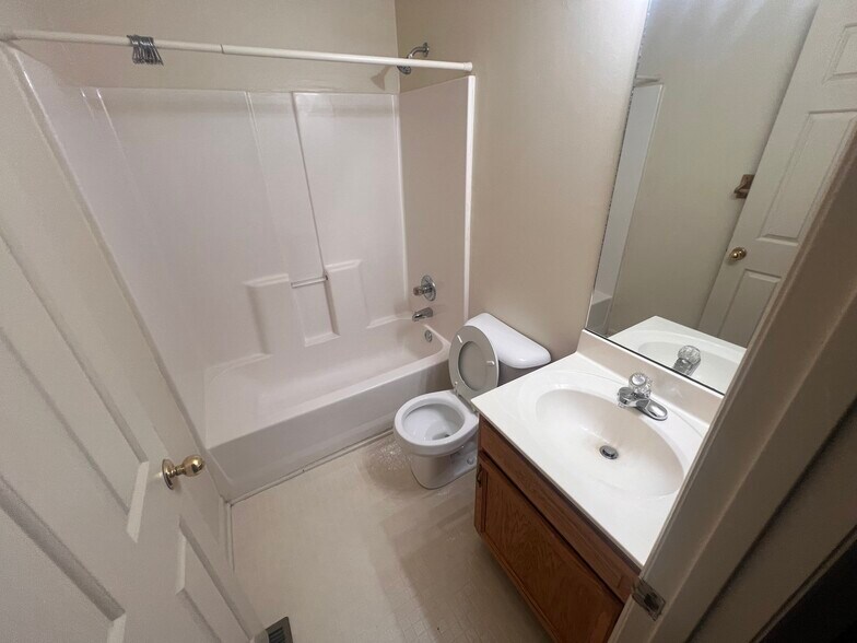 Building Photo - 2801 Styx Ct