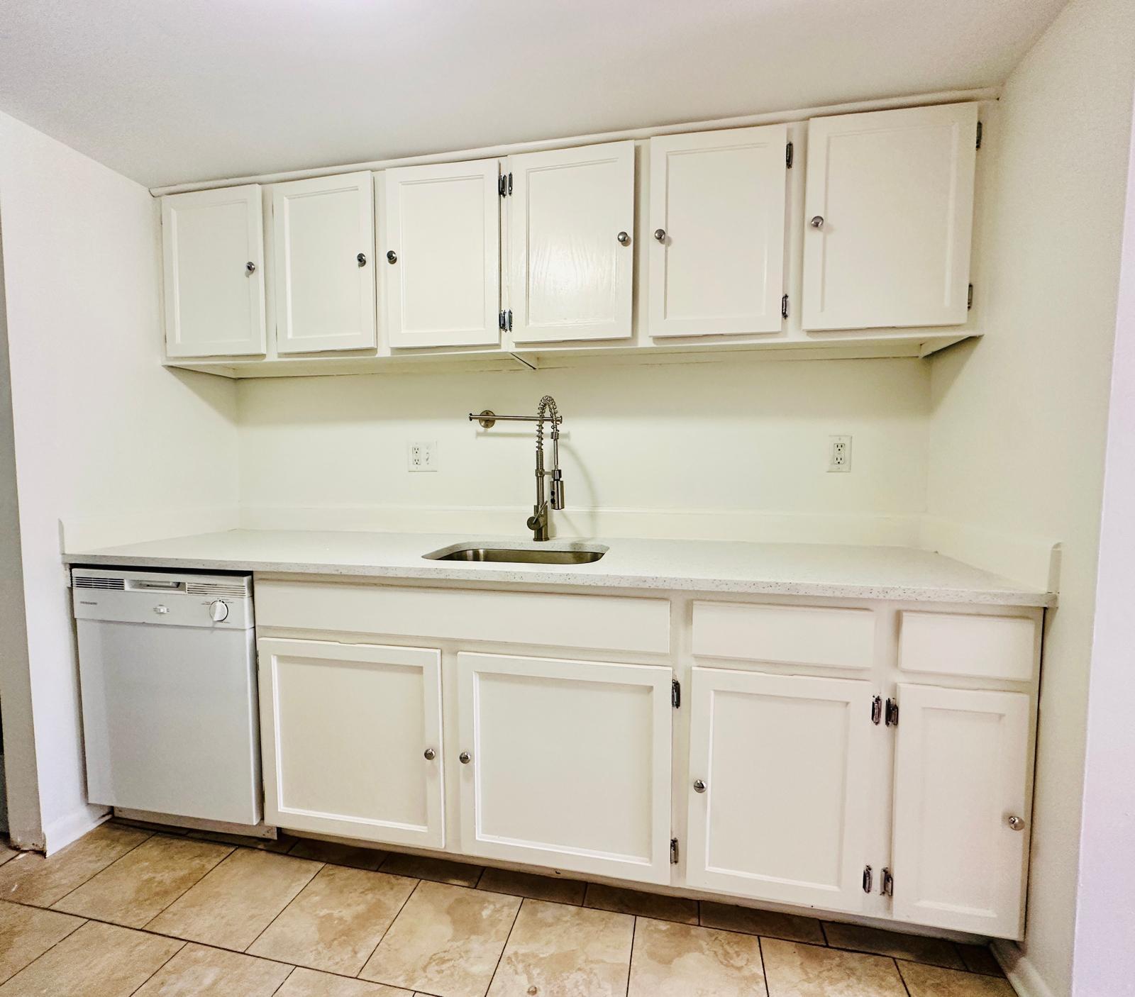 Granite Countertop - 4950 W Brigantine Ct