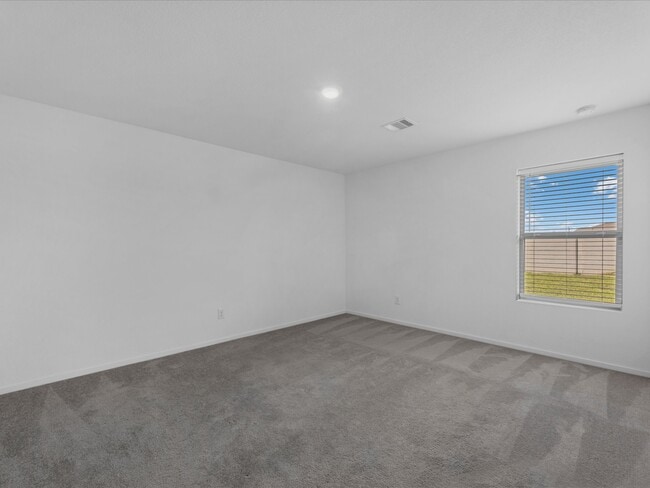 Building Photo - 2106 Hyde Acrs St