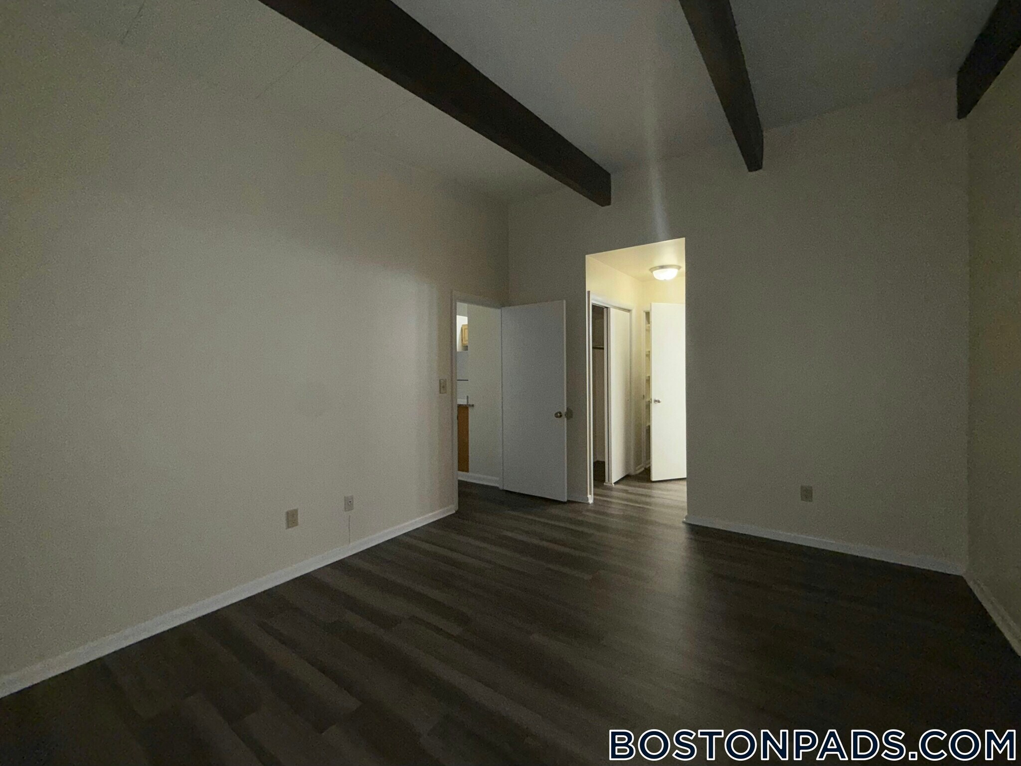 Building Photo - 16 Westgate Dr