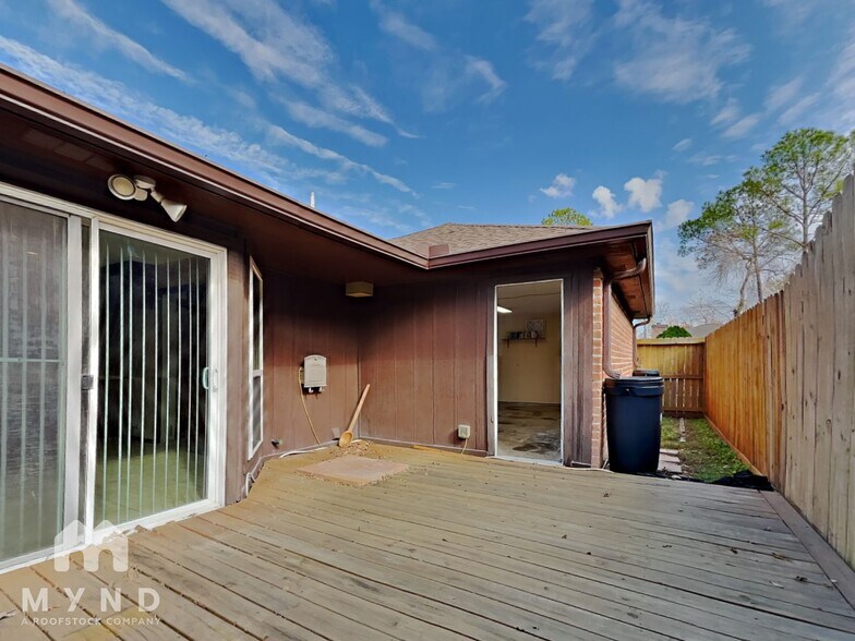 Building Photo - 7310 Treewater Dr