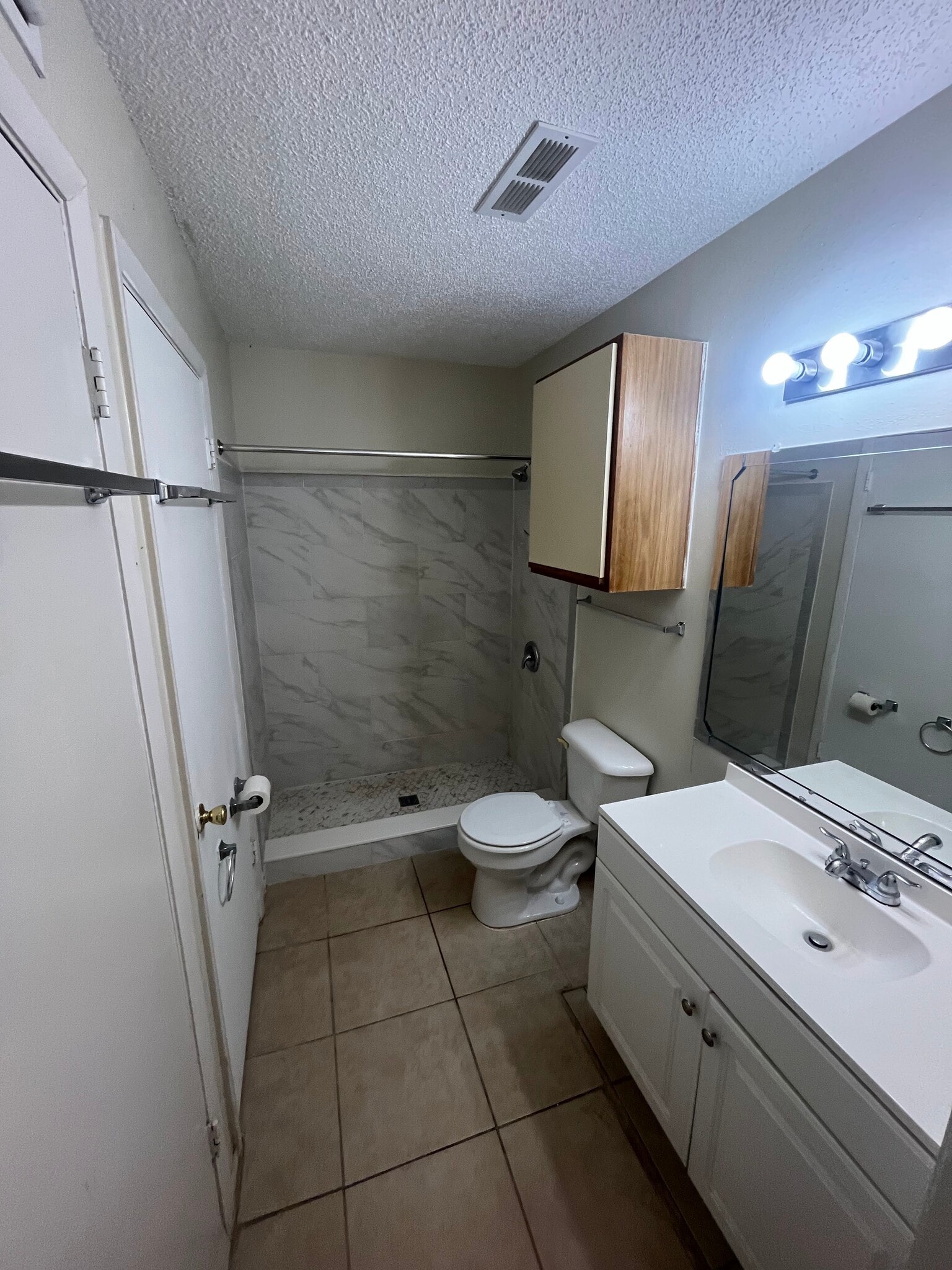 Building Photo - 8635 Mallard Reserve Dr