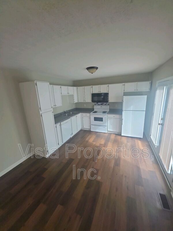 Building Photo - 6917 Colrain Cir