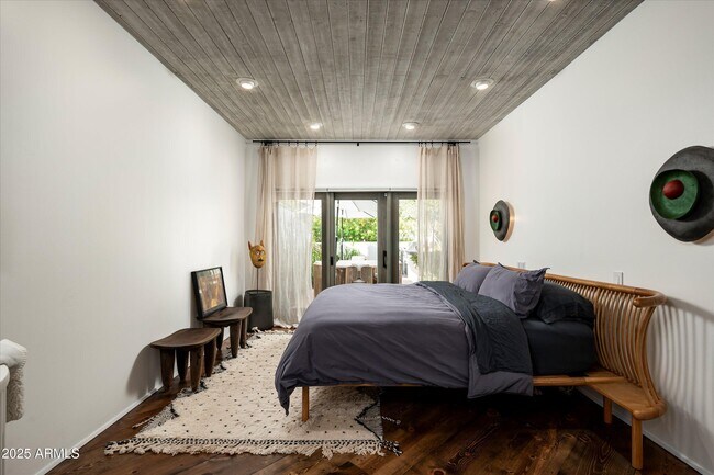 Building Photo - 5101 N Casa Blanca Dr