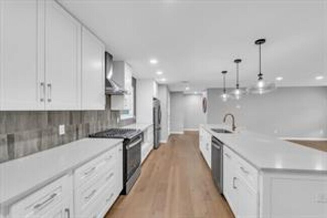 Building Photo - 4600 Cedar Mountain Dr