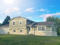 Building Photo - 439 Pleasantview Dr