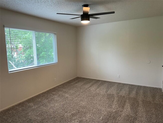 Building Photo - 6808 Blue Dawn Trail