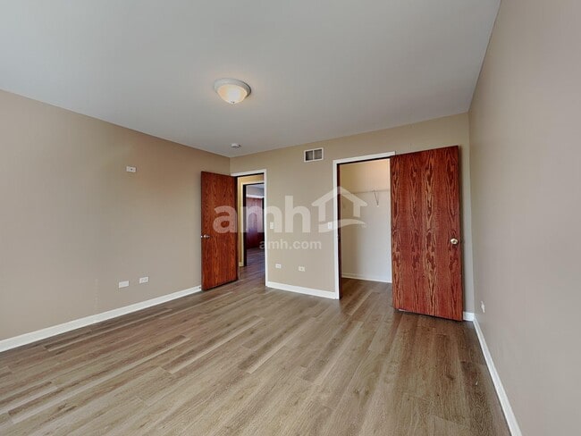 Building Photo - 1801 Winger Dr