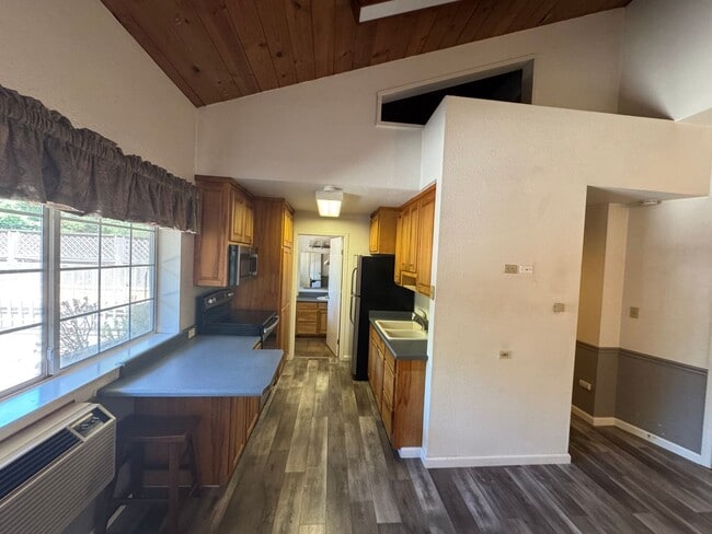Building Photo - Available NOW - Office space and/or storag...