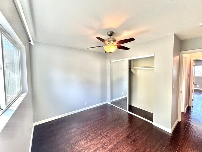 Building Photo - Huge Oak Park Home! 4bd/2.5ba house with incredible yard w/ VIEWS + spa, A/C, garage, W/D!