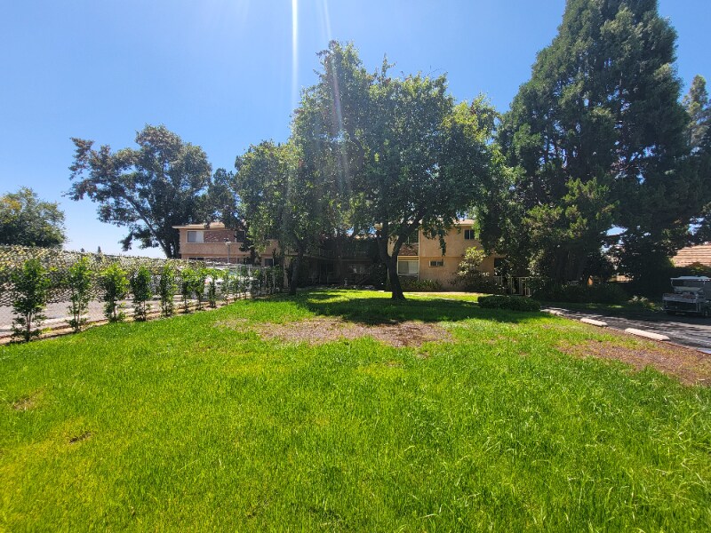 Building Photo - 13530 Leadwell St