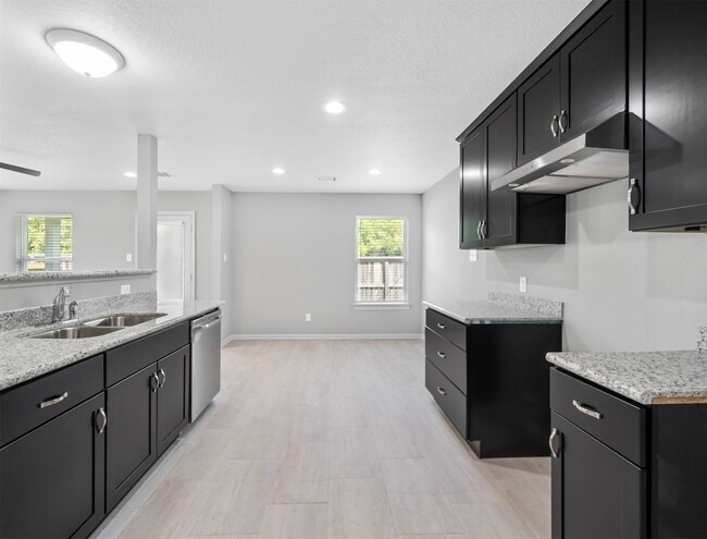 Building Photo - 3219 Angelfish Cove