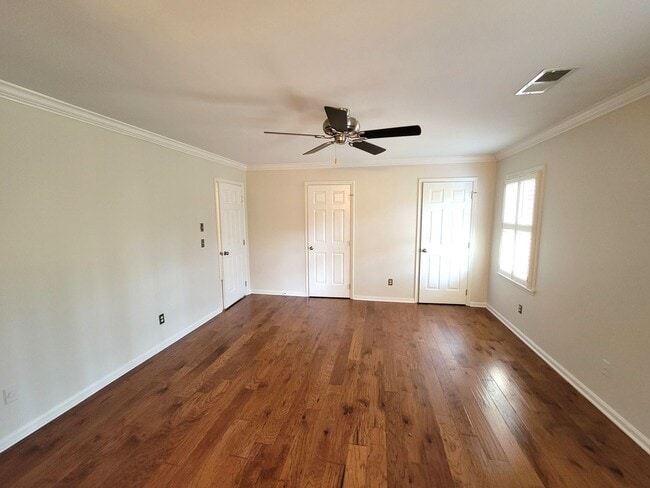 Building Photo - 2 Bedroom Condo in Heart of SouthPark!!