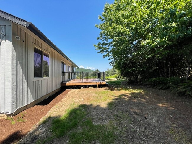 Building Photo - 27 Acres of Private Valley Remodeled Home In Damascus 3Bd/3Ba with Basement!!! Beautiful Deck wit...