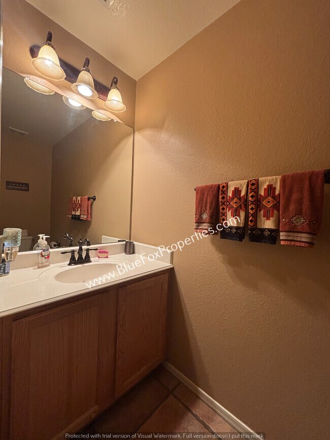 Building Photo - 10706 N Sand Canyon Pl