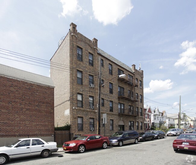 Building Photo - 97-34 Allendale St