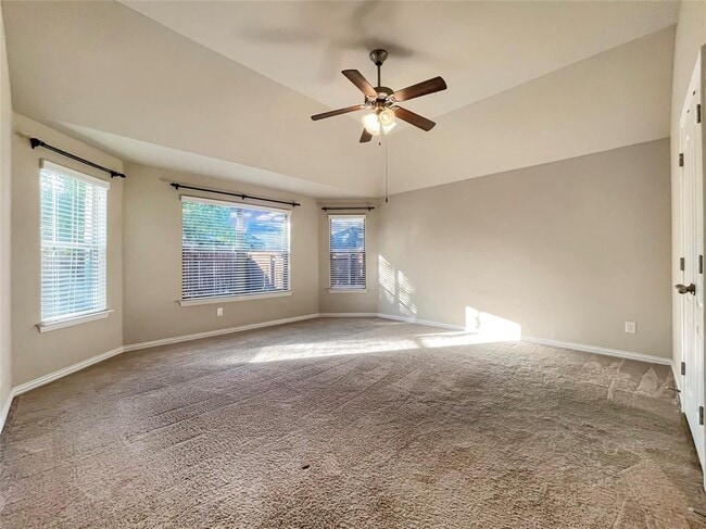 Building Photo - 2468 Millbrook Loop