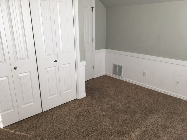 Upstairs South Bedroom - 1230 Knoll Ridge Rd