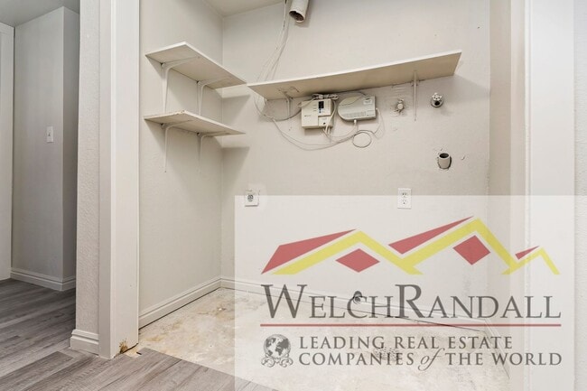 Building Photo - West Valley Home Available NOW!
