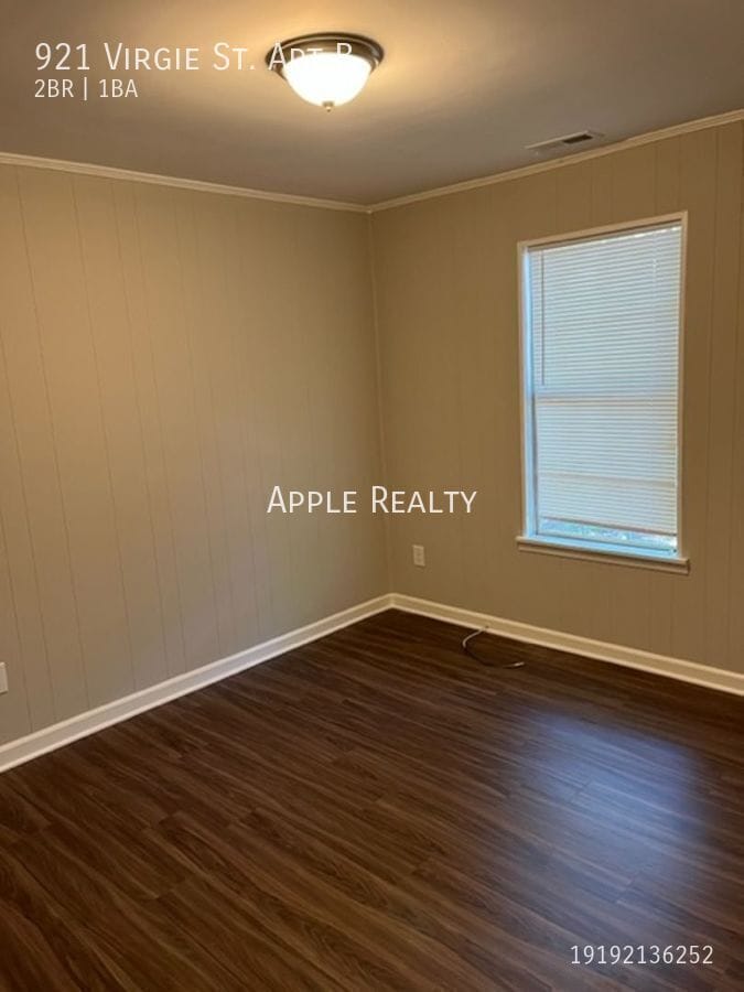 Building Photo - 921 Virgie St