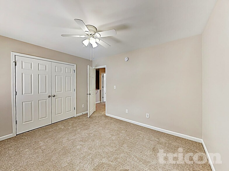 Building Photo - 376 Collinsworth Dr