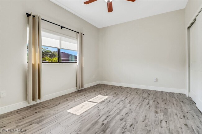 Building Photo - 1704 NW 11th Pl