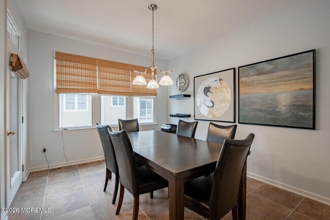 Building Photo - 5 Grant St