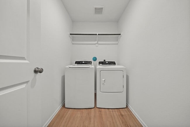 Building Photo - 1524 Twilight Grn Dr