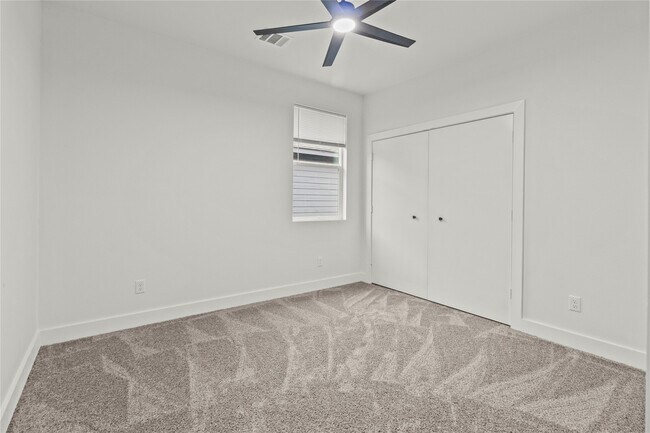 Building Photo - 8127 Hoffman St