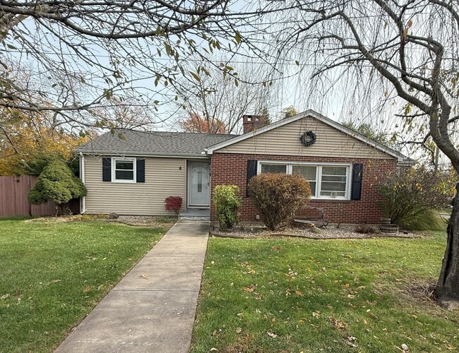 Primary Photo - 6 Wells Farm Dr