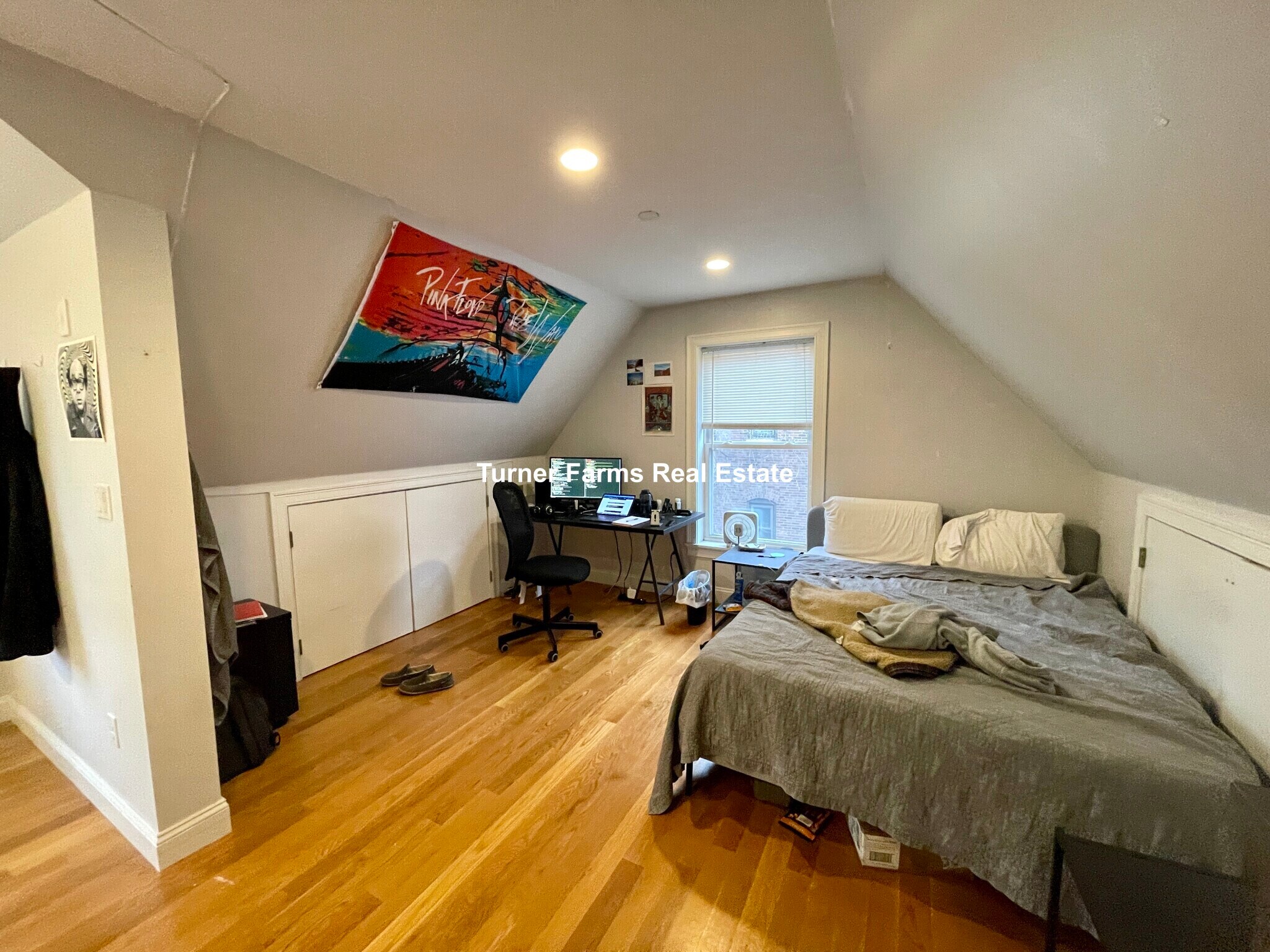 Building Photo - 721 Parker St