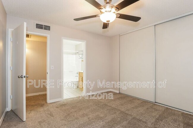 Building Photo - 616 S Hardy Dr