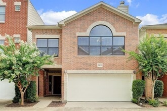 Building Photo - 9805 Riddlelink Ln