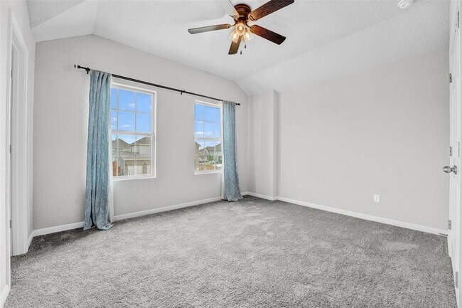 Building Photo - 6709 Golden Bough Ln