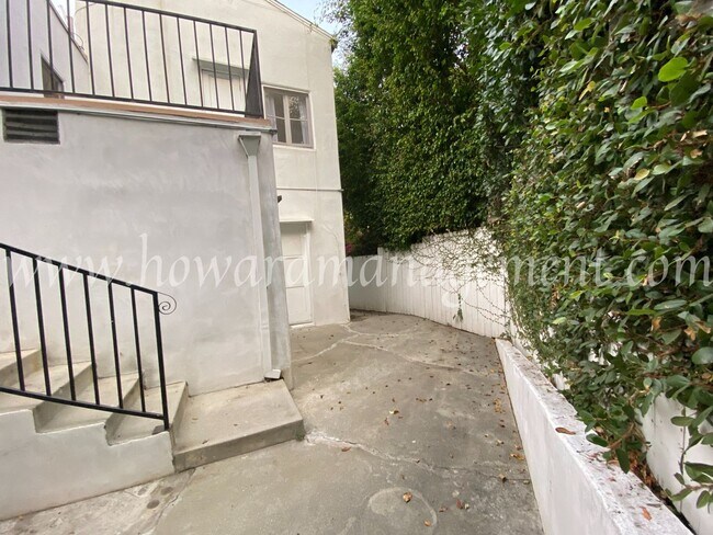 Building Photo - 02025FO