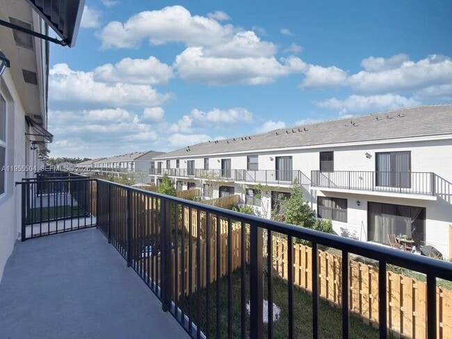 Building Photo - 184 NE 13th St