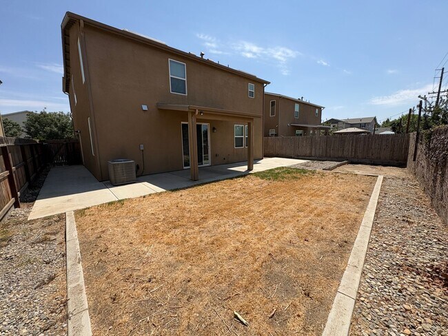 Building Photo - 641 S Laguna St